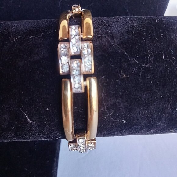 Beautiful ASK Brand Gold Tone and Rhinestone Necklace and Bracelet Set - Picture 6 of 7